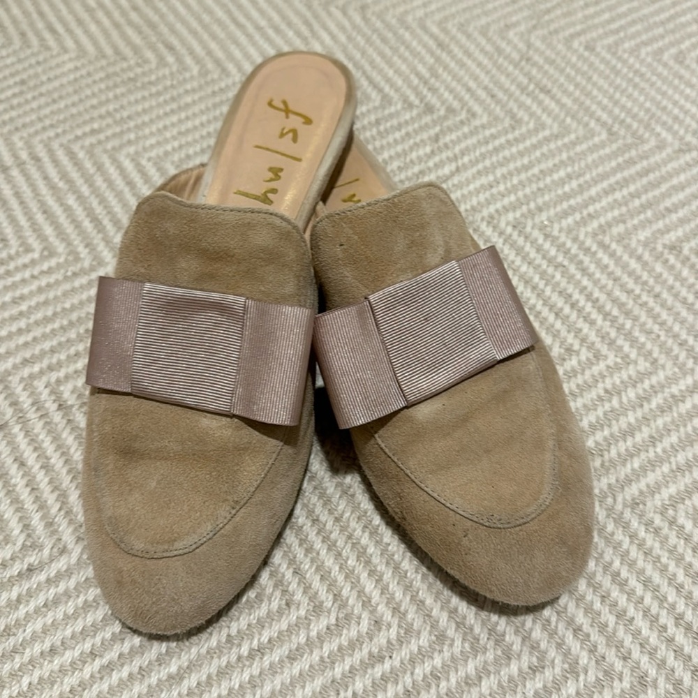 Cute FSNY shoes with bow